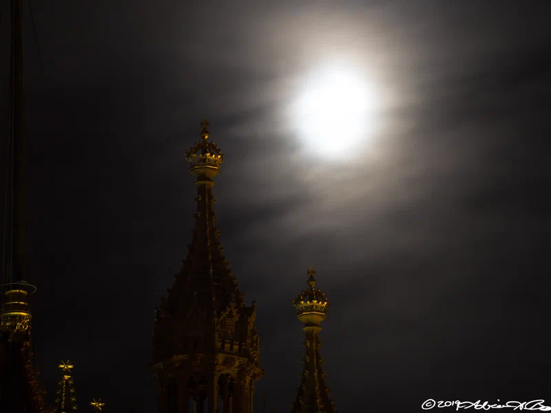 Full moon over Westminster. 500mm lens on a tripod, 1.4 seconds